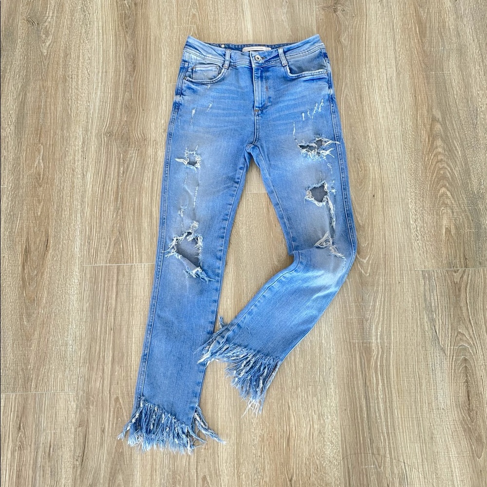 ZARA Trafaluc Distressed Ripped Hi-Rise Jeans